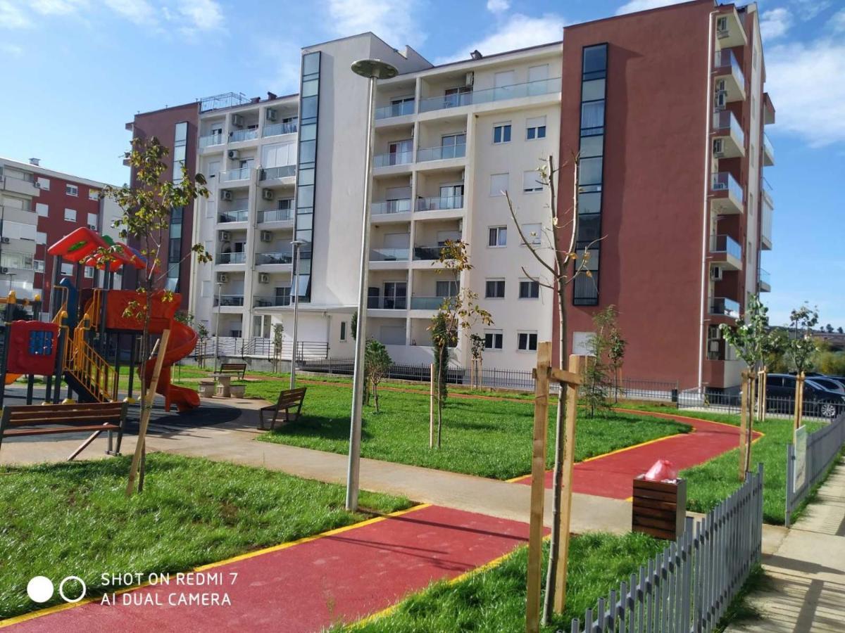 Aga Apartman بودغوريتْسا المظهر الخارجي الصورة