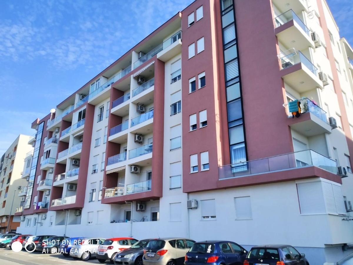 Aga Apartman بودغوريتْسا المظهر الخارجي الصورة